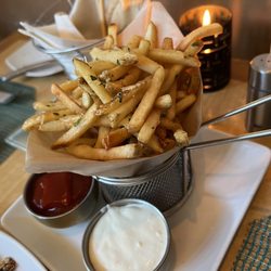 POM Restaurant - Truffle-parmesan fries