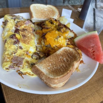 Mamas Kitchen - Meat Lovers Omelet - Breakfast & Brunch Near Me - Tampa, Florida Mamas Kitchen - Meat Lovers Omelet - Breakfast & Brunch Near Me - Tampa, Florida