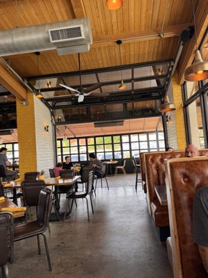 1501 Uptown Gastropub by null