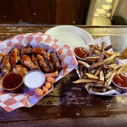 Helen's JAD - Uber hot wings with a side of fries