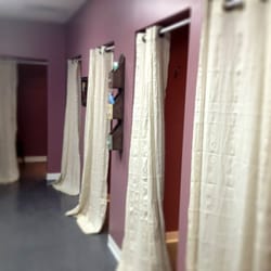 Seung-ni Fit Club - A snapshot of our Women's Locker Room
