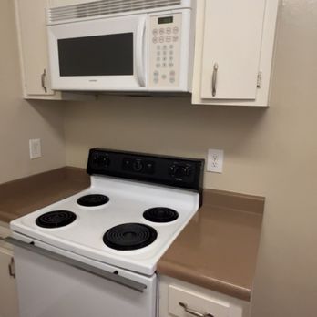 Magnolia Terrace - Apartments Near Me - Lakeside, California Magnolia Terrace - Apartments Near Me - Lakeside, California