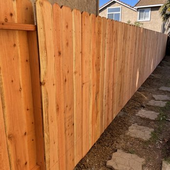Pereira Fencing - Left shared neighbor fence - Fences & Gates Near Me Pereira Fencing - Left shared neighbor fence - Fences & Gates Near Me