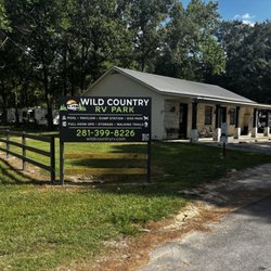 Wild Country RV Park - Entrance to WILD COUNTRY RV PARK and office