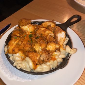 The Bench - Buffalo chicken Mac & cheese - Pizza Near Me - Stowe, Vermont The Bench - Buffalo chicken Mac & cheese - Pizza Near Me - Stowe, Vermont