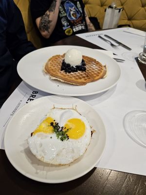 Breakfast at Antonio's by null