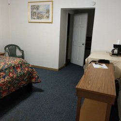 La Fonda Motel - Pretty spacious.