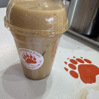 Bear Claw Bakery - Coffee & Tea Near Me - Pine Mountain Club, California