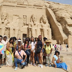 Quallo World Travel - Joining our group for unforgettable memories with fellow adventurers stress-free, while saving big on accommodations and bypassing queues.