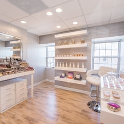 Erika Menanteaux -Luminous | Beauty, Skin & Soul - Our makeup heaven including Kevyn Aucoin and RMS Beauty makeup lines.