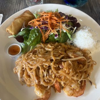 Thailandia Cuisine - Pad Thai - Thai Near Me - El Segundo, California Thailandia Cuisine - Pad Thai - Thai Near Me - El Segundo, California