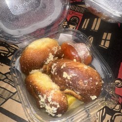 Fentoni’s Pizzeria - Garlic knots