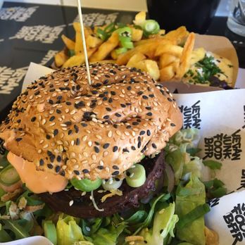 Vegan Junk Food Bar - Original VJFB (no "cheese") and Frites Uit Zuid with Garlic Mayo - Vegan Near Me - Amsterdam, New Hampshire Vegan Junk Food Bar - Original VJFB (no "cheese") and Frites Uit Zuid with Garlic Mayo - Vegan Near Me - Amsterdam, New Hampshire
