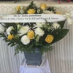 Floral arrangement Floral arrangement