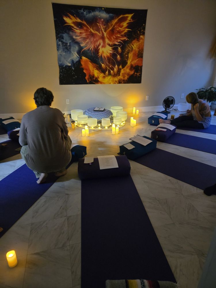 SparkU Healing & Yoga Logo