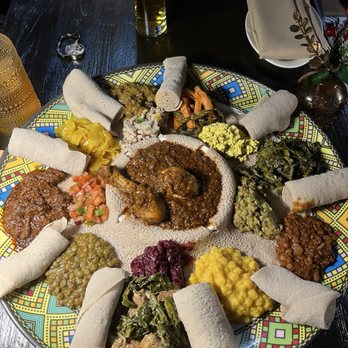 Eatopia Eatery - Digis Ultimate Communal Platter - Ethiopian Near Me - Washington, DC, District of Columbia