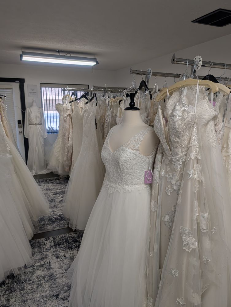 THE CORSET BRIDAL - Updated January 2026 - 54 Photos - 110 N 9th St ...