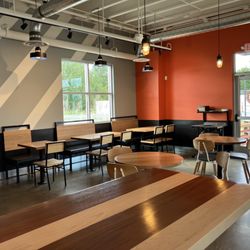 Blaze Pizza - Clean and new
