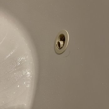 Mirror Lake Inn - Hair in tub - Hotels Near Me - Lake Placid, New York