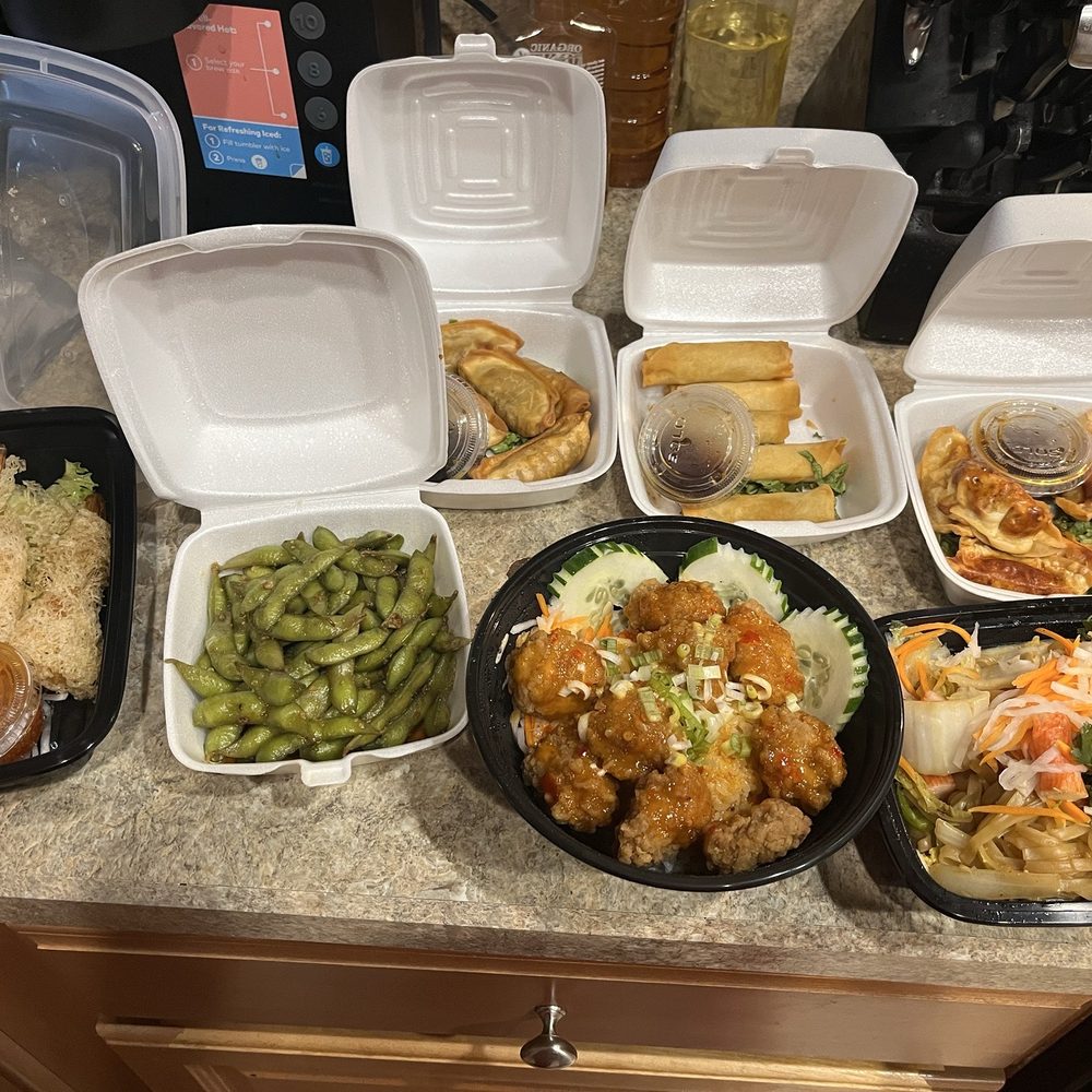 Zen Pho & Noodles - Stir Fry Noodle Chicken Dumplings (5) Sautéed Edamame Shrimp Wrap (4) Fried Veggie Spring Rolls (5) Fried Veggie Dumplings - Ramen Near Me - Jacksonville, Florida