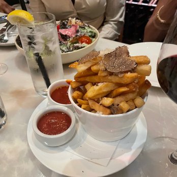 Wally's - Truffle Truffle Pommes Frites - New American Near Me - Beverly Hills, California