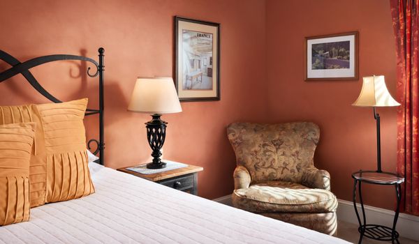 L'Auberge Provencale Inn & Restaurant by null