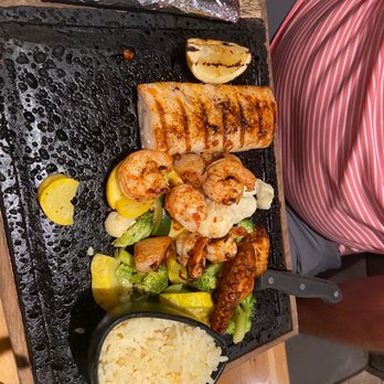 Cantina Del Sol - Fajita with Octopus, shrimp, mahi mahi, scallops - Mexican Near Me - Tupelo, Mississippi