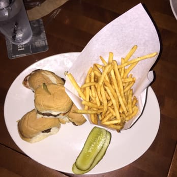 Yard House - Classic Sliders - Bars Near Me - Roseville, California