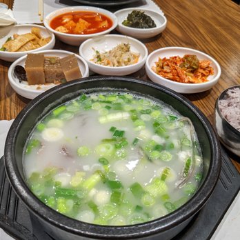 Manna Korean Restaurant - seolleongtang with banchan - Korean Near Me - Northbrook, Illinois