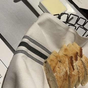 Ernie's Food & Spirits - Complimentary bread and spread - Steakhouses Near Me - Manteca, California