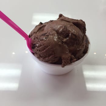 Twist It Top It - Chocolate fudge brownie! - Ice Cream & Frozen Yogurt Near Me - Ridgewood, New York