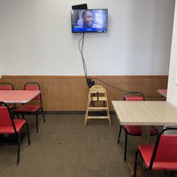 Snyder's Convenient Corner/Cafe - Restaurant