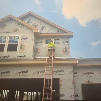 Hinnant Contracting Services - Flashing tape on windows making sure they are sealed and no water can find its way inside. - General Contractors Near Me - Omaha, Nebraska Hinnant Contracting Services - Flashing tape on windows making sure they are sealed and no water can find its way inside. - General Contractors Near Me - Omaha, Nebraska