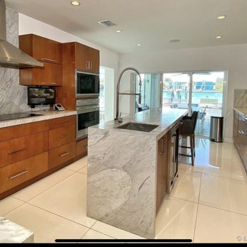 Real Home Remodeling - a kitchen and dining area - General Contractors Near Me Real Home Remodeling - a kitchen and dining area - General Contractors Near Me