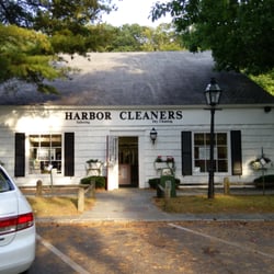 Harbor Cleaners - Front facade.