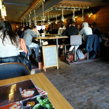Posher - Cool vibe, but the layout makes me kind of dizzy/confused - Sushi Bars Near Me - Montreal, Quebec