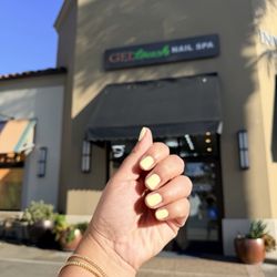 Gel Touch Nail Spa - Loving my yellow manicure!
