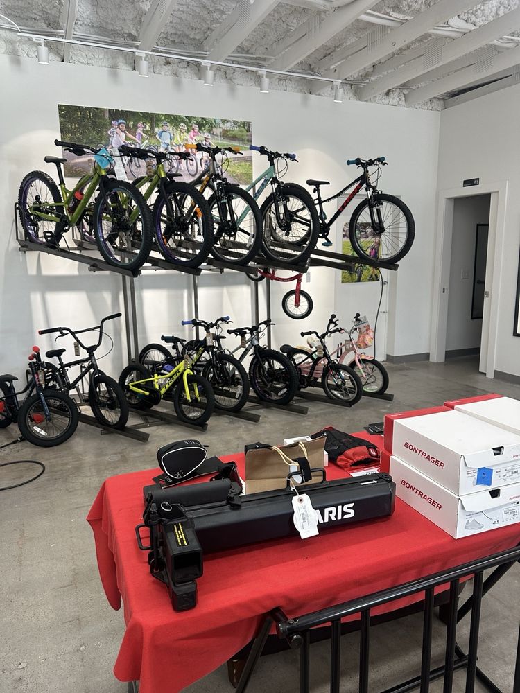 Phat Tire Bike Shop Logo