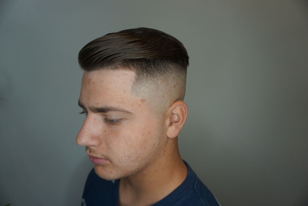 Paradise Barber Studio Logo