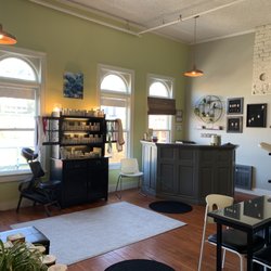 Aura Spa Collaborative - Rhonda Allison Retail Shelves