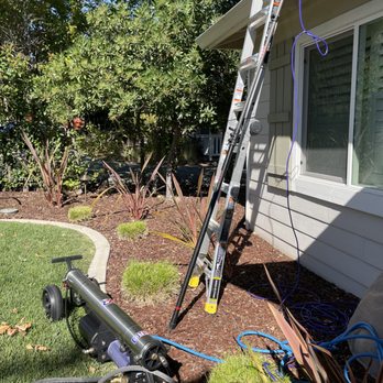 GlassMaster Window Cleaning - GlassMaster Window Cleaning at work! - Window Washing Near Me