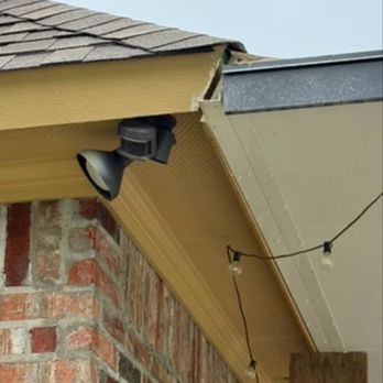 Tubbs By Grubbs - Where the top was secured to the house facial board and lag was only long enough to go into the facial board not roof truss. - General Contractors Near Me - West Monroe, Louisiana Tubbs By Grubbs - Where the top was secured to the house facial board and lag was only long enough to go into the facial board not roof truss. - General Contractors Near Me - West Monroe, Louisiana