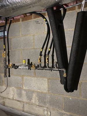 R & B Plumbing Service Logo
