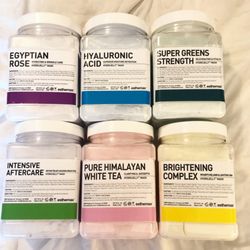 PNW Esthetician - Hydrojelly masks that help target your skin concerns while also soothing and moisturizing the skin.