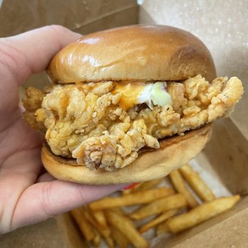 The Local Press - FRIED CHICKEN SANDWICH - Salad Near Me - Park, New York The Local Press - FRIED CHICKEN SANDWICH - Salad Near Me - Park, New York