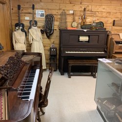 Frontier Village & Museum - Pianos and organs older than me!