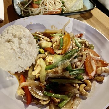 Thai Bros - Cashew Salmon - Thai Near Me - Laguna Beach, California