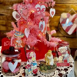 Georgie Jane's Antiques and Gifts