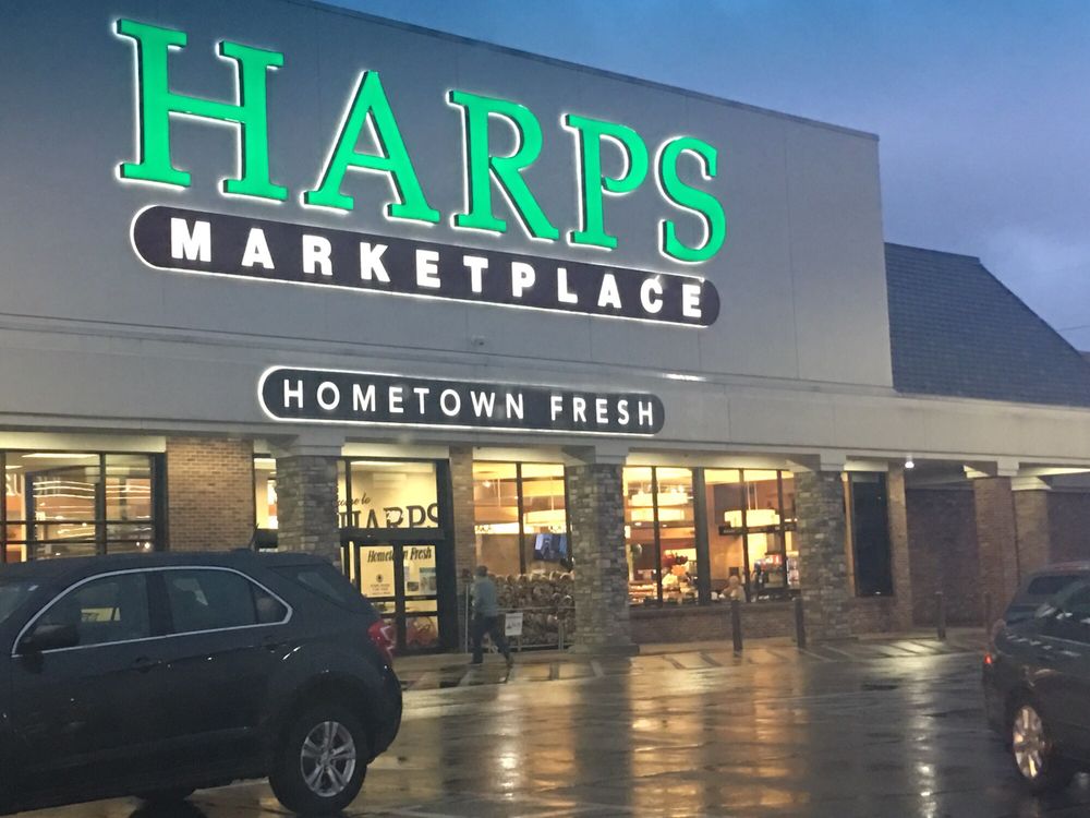 HARPS FOOD STORES BAKERIES Updated October 2024 2894 W Sunset Ave