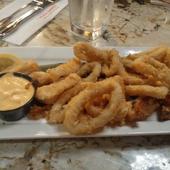 Moxies - Calamari - Canadian (New) Near Me - Toronto, Ontario